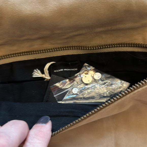 Club Monaco hand bag. - Picture 5 of 5